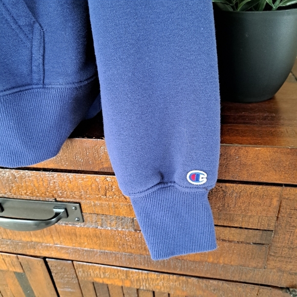 Champion Hoodie Women's Small Vlue Pull Over Sweatshirt Cozy Soft Hooded - Picture 9 of 10